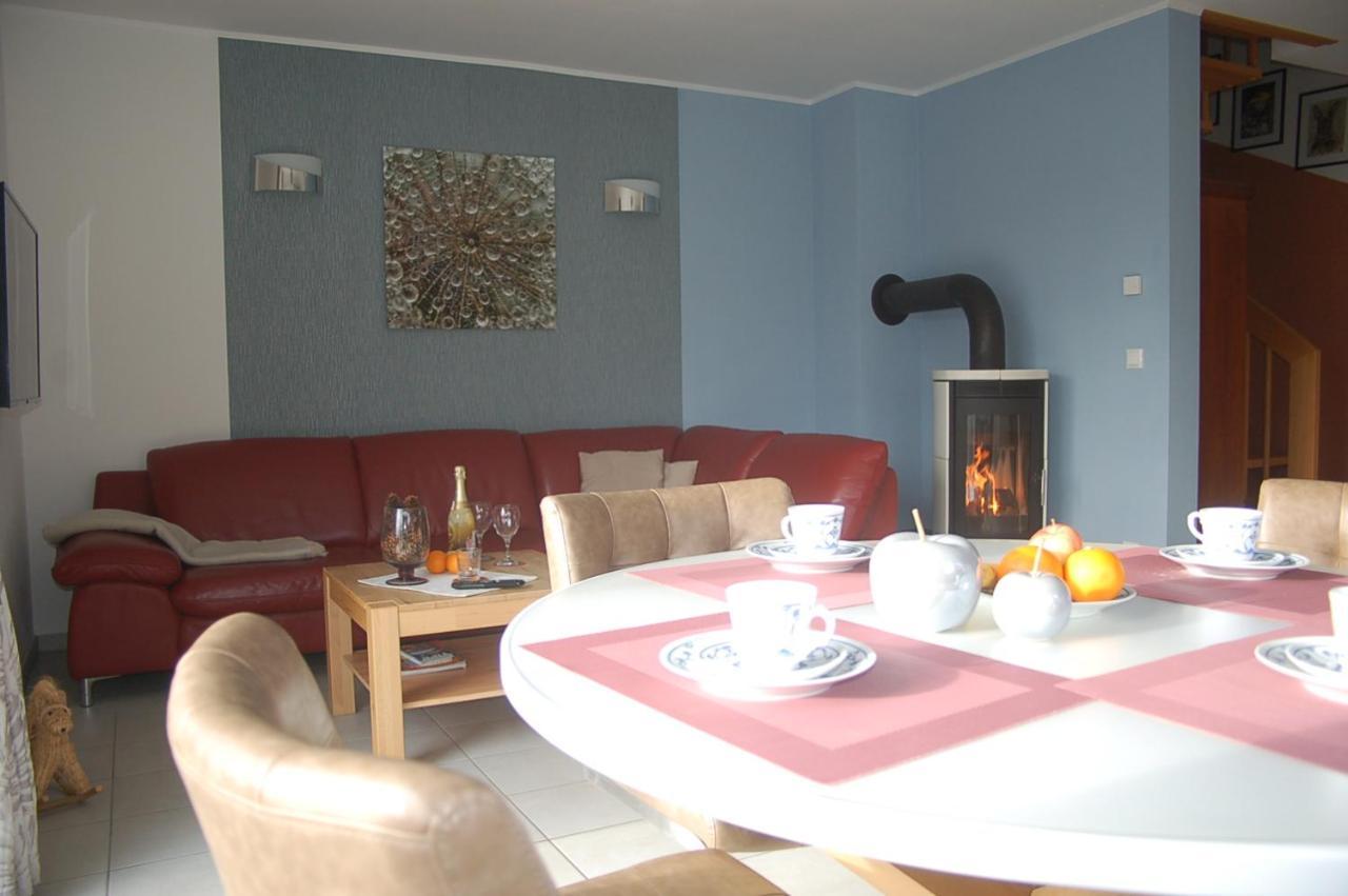Behagliches Ferienhaus Zaunkoenig -Mit Kamin Und Sauna Tanne Εξωτερικό φωτογραφία