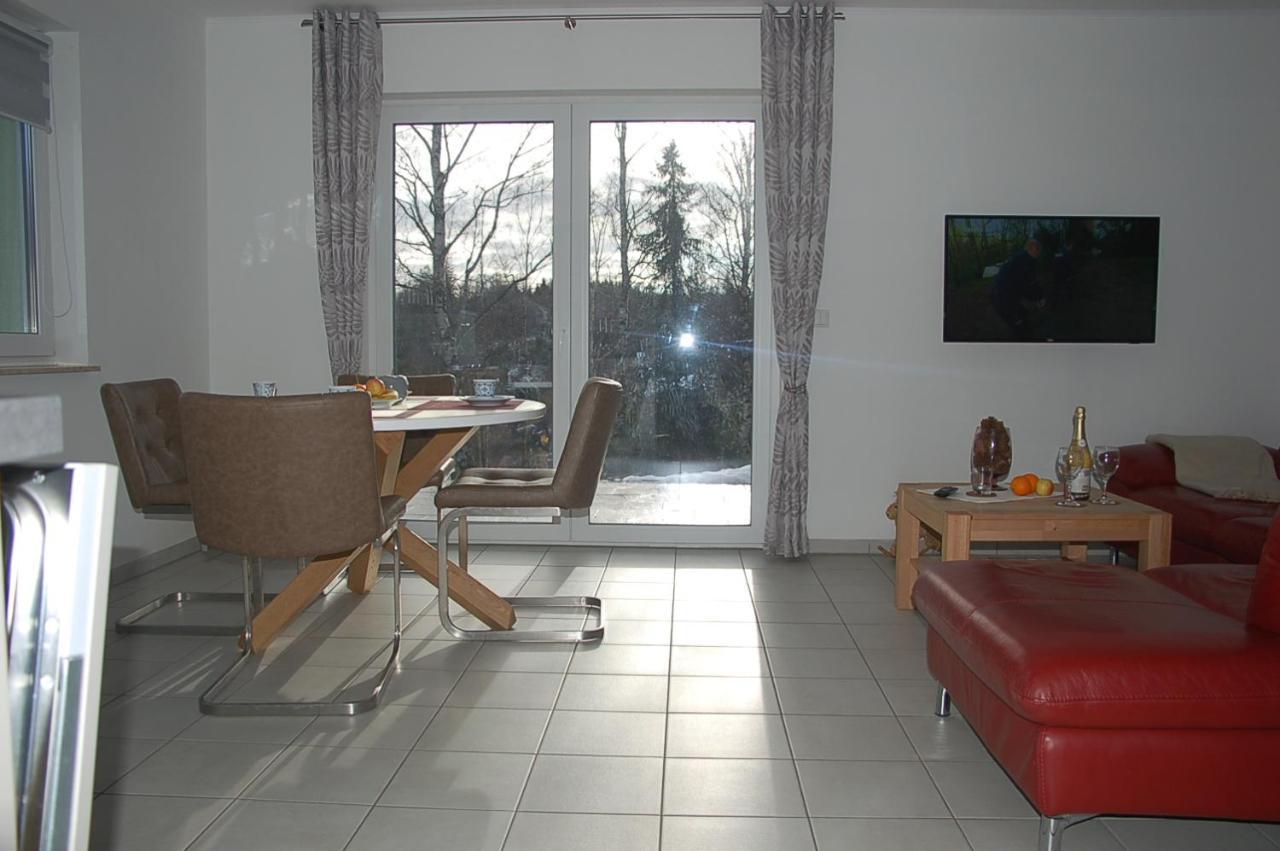 Behagliches Ferienhaus Zaunkoenig -Mit Kamin Und Sauna Tanne Εξωτερικό φωτογραφία