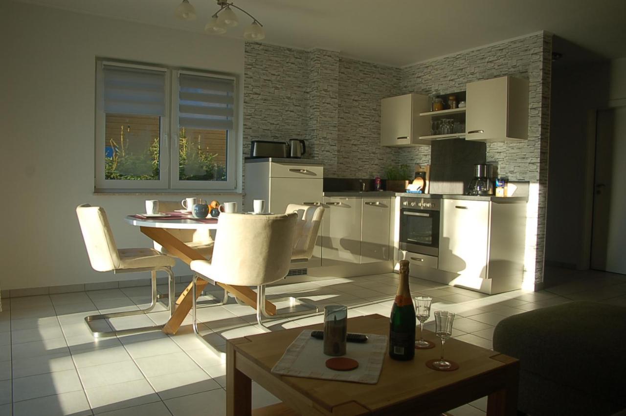 Behagliches Ferienhaus Zaunkoenig -Mit Kamin Und Sauna Tanne Εξωτερικό φωτογραφία