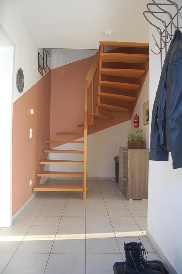 Behagliches Ferienhaus Zaunkoenig -Mit Kamin Und Sauna Tanne Εξωτερικό φωτογραφία